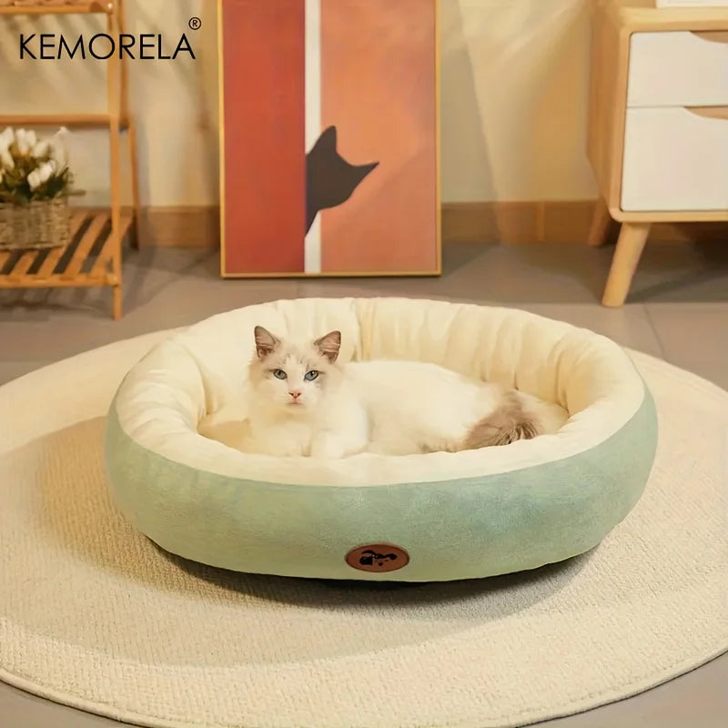 Cama ovalada acogedora para gatos